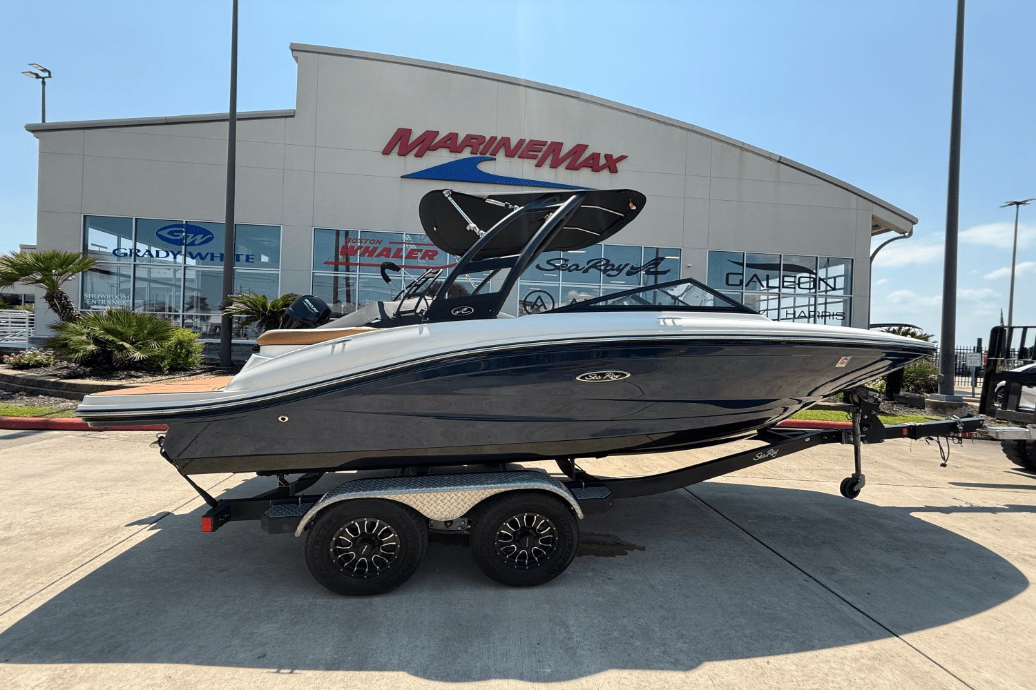 2018 Sea Ray SPX 190
