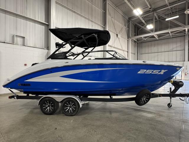 2025 Yamaha Boats 255XD