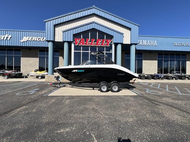 Yamaha Boats AR220