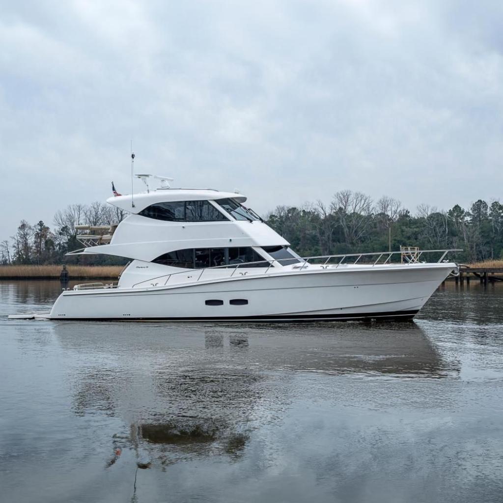 2018 Maritimo M54
