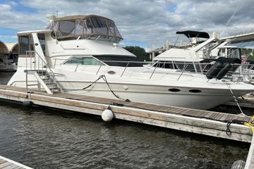 2001 Sea Ray 420 Aft Cabin