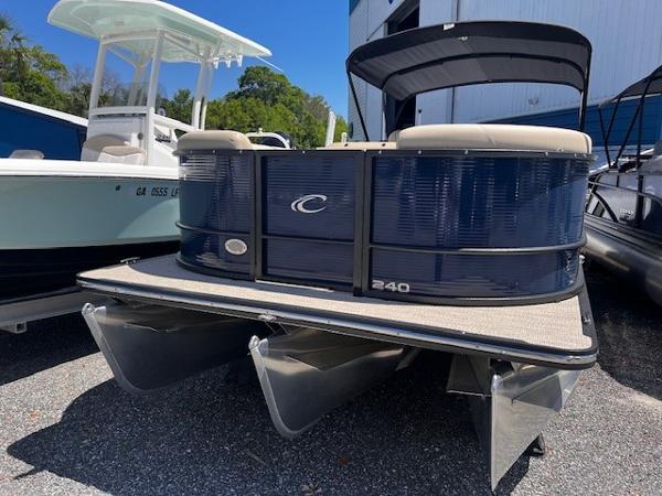 2024 Crest 240 Platinum SLSC