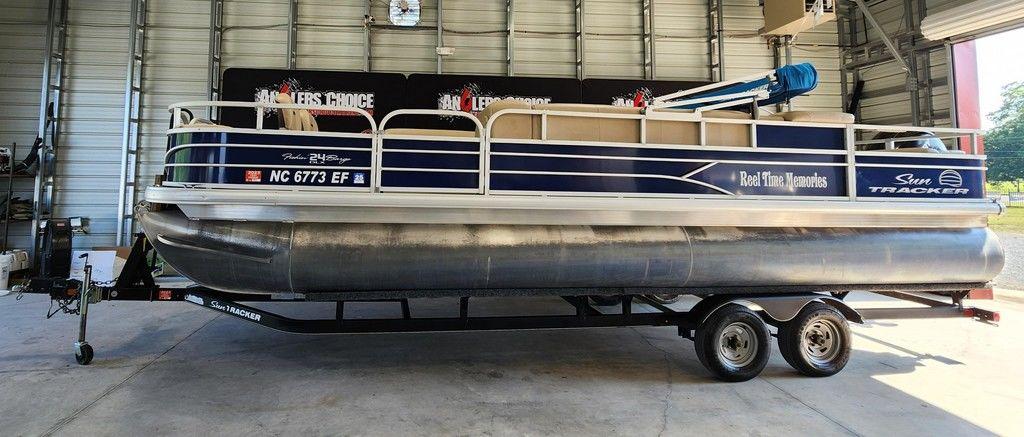 2017 Sun Tracker Bass Buggy 18 DLX