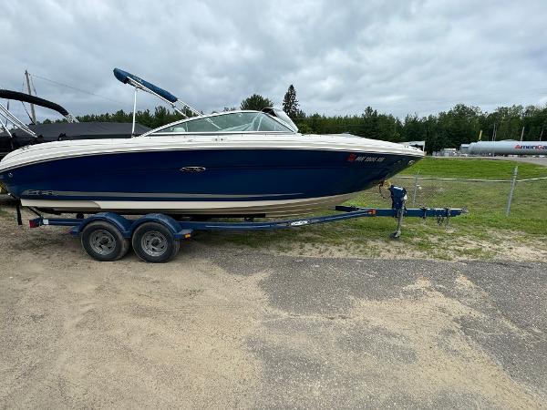 2007 Sea Ray 220 Select
