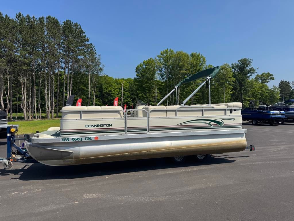 Bennington 2080LX