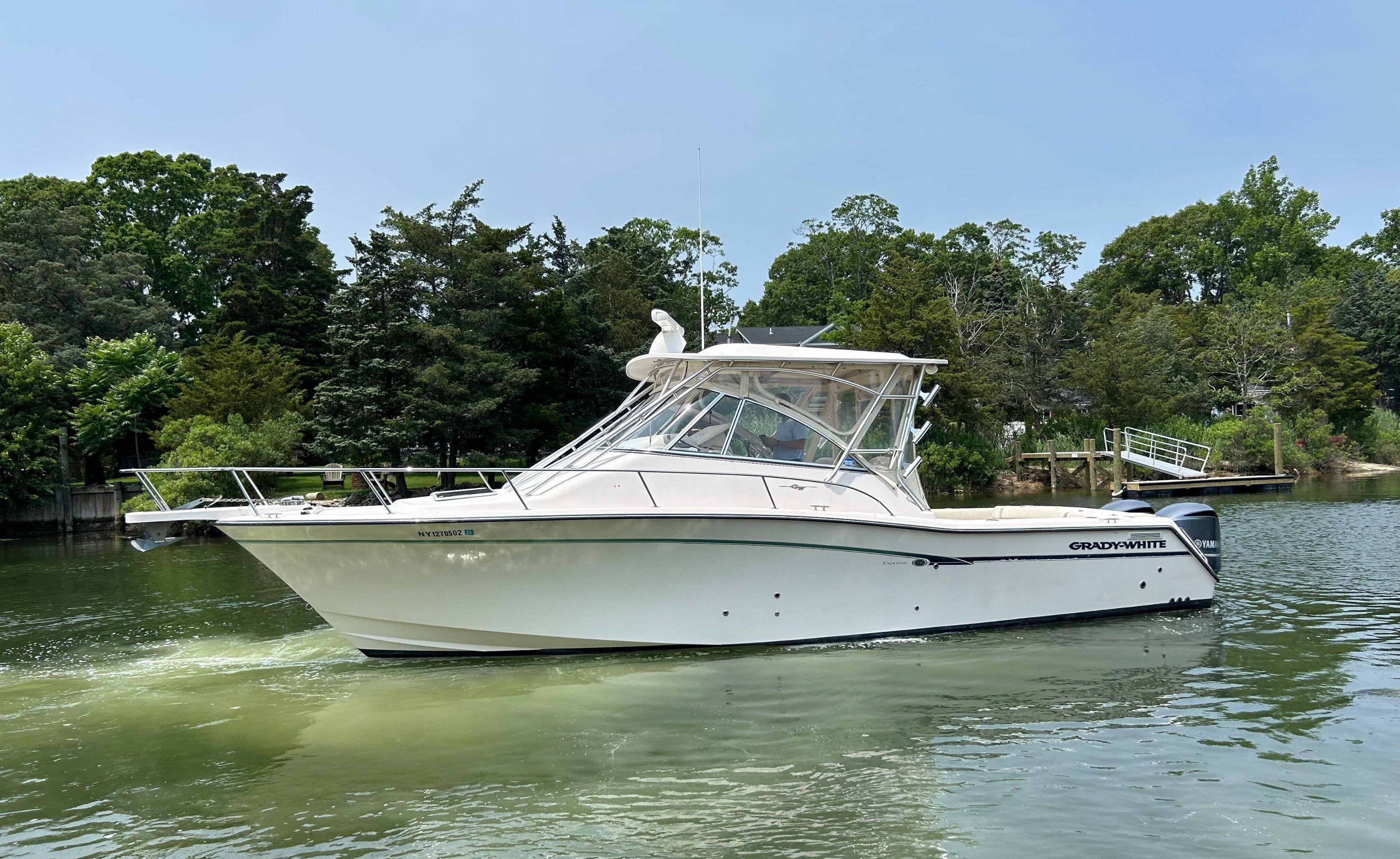 2009 Grady-White Express 330