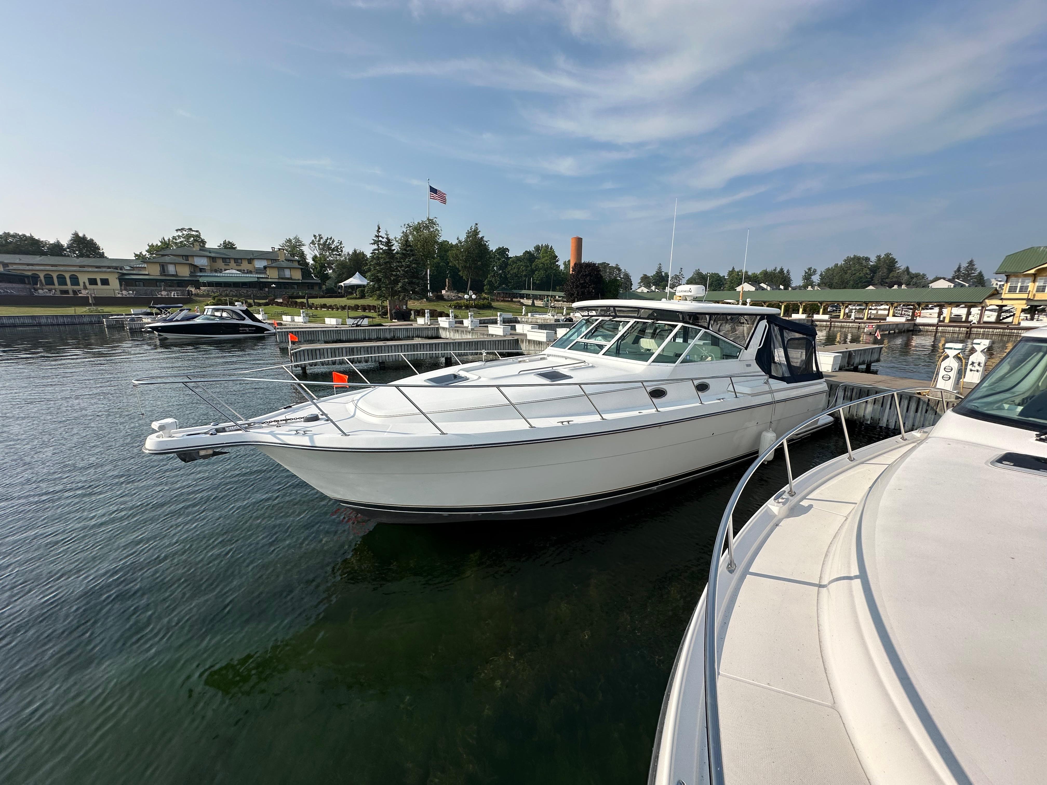 Tiara Yachts 4000 Express