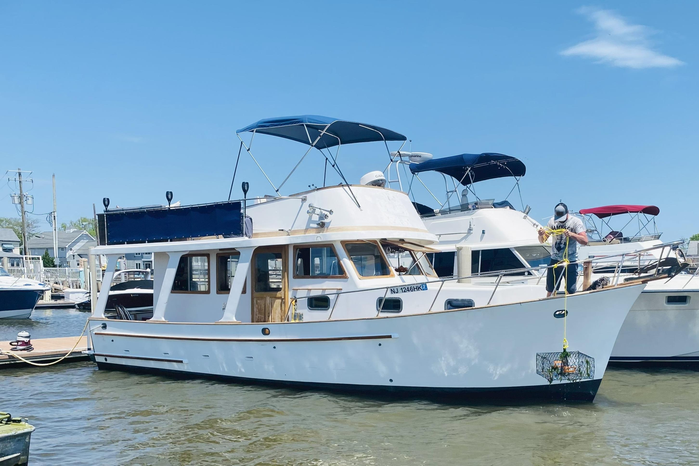1981 Marine Trader 36' Europa