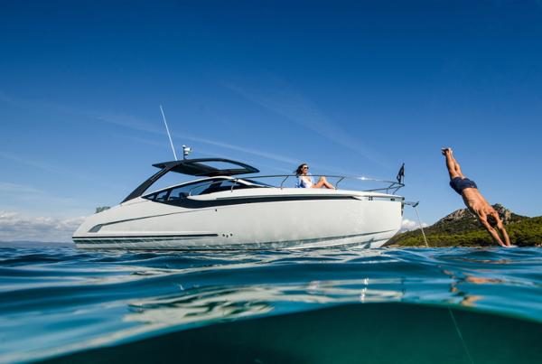 2022 Fairline F//Line 33