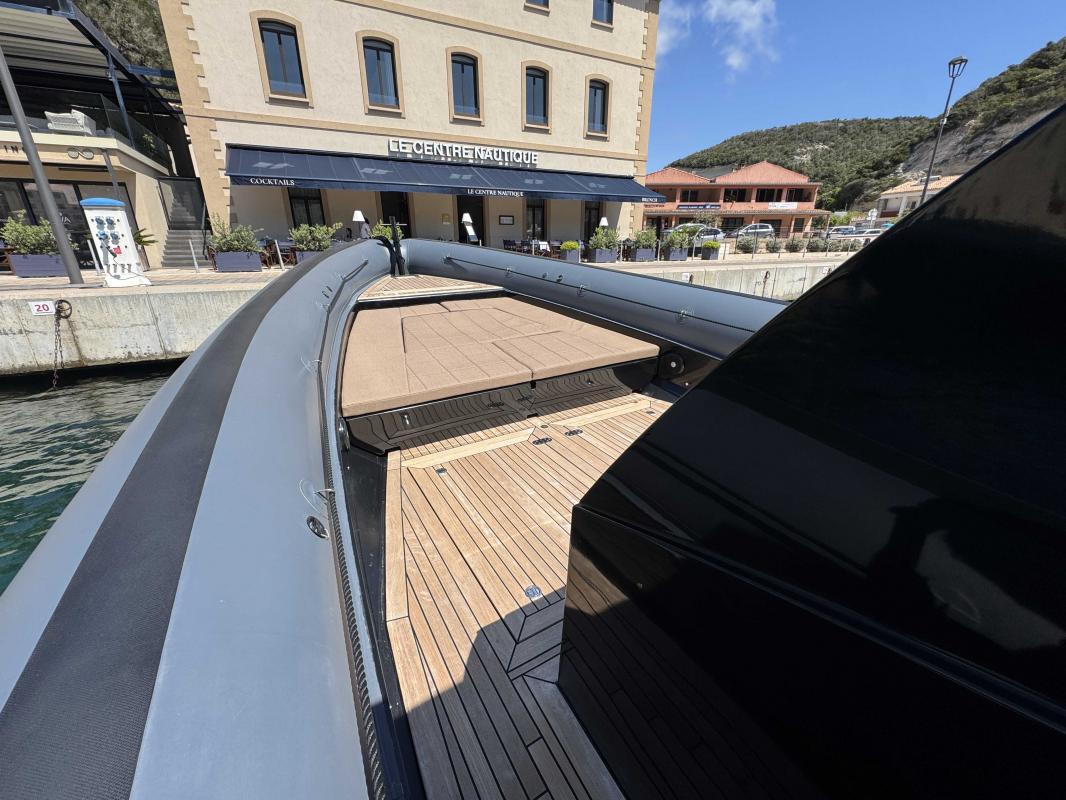 2021 Sea Water Phantom 400
