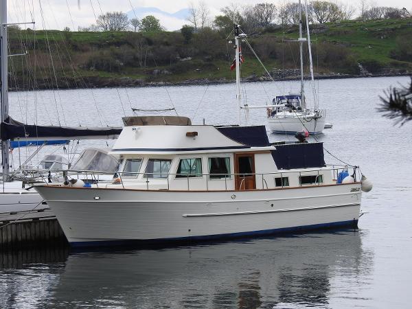 2005 Clipper Motor Yachts 40 AC