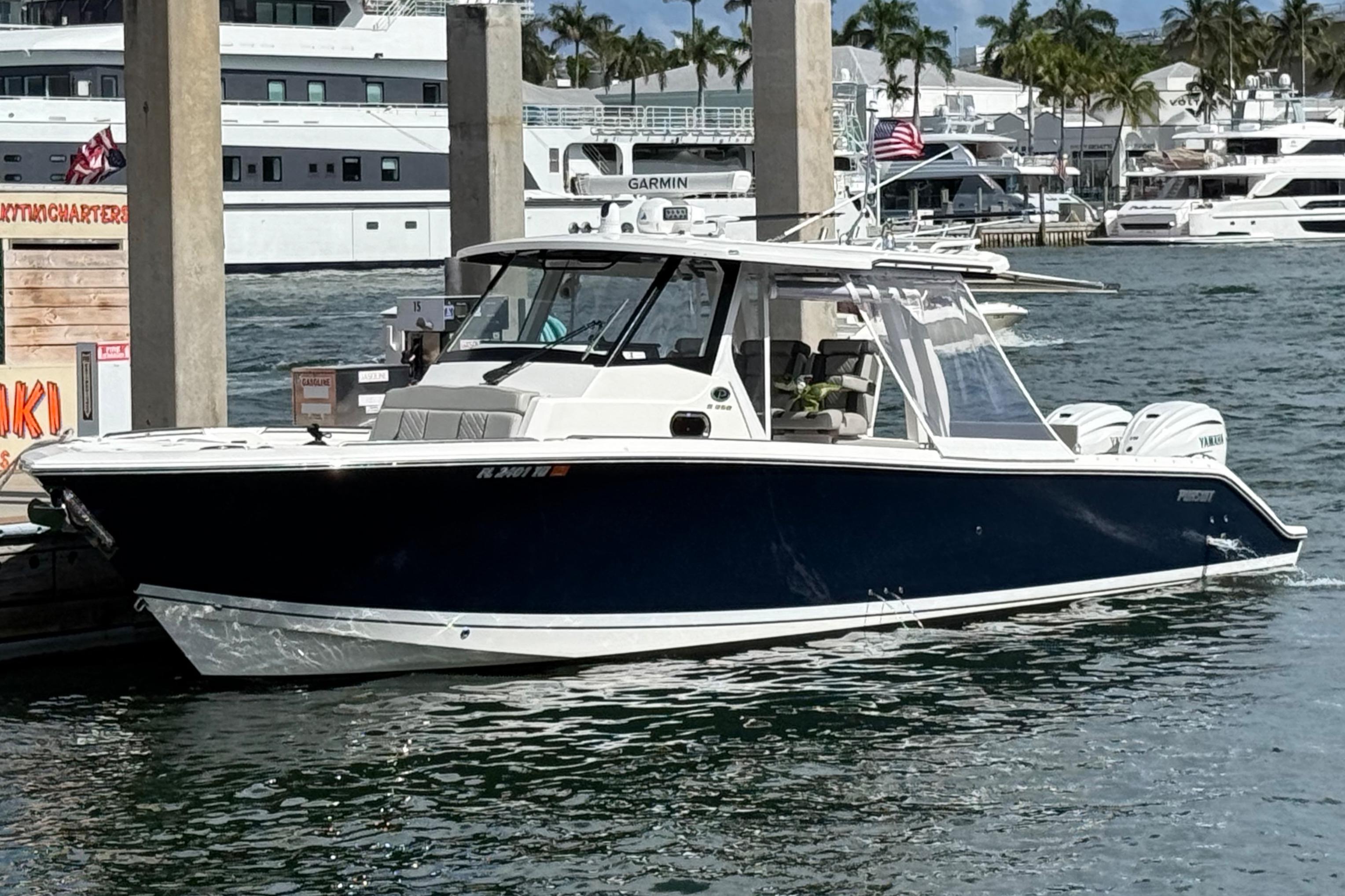 2022 Pursuit S 358 Sport