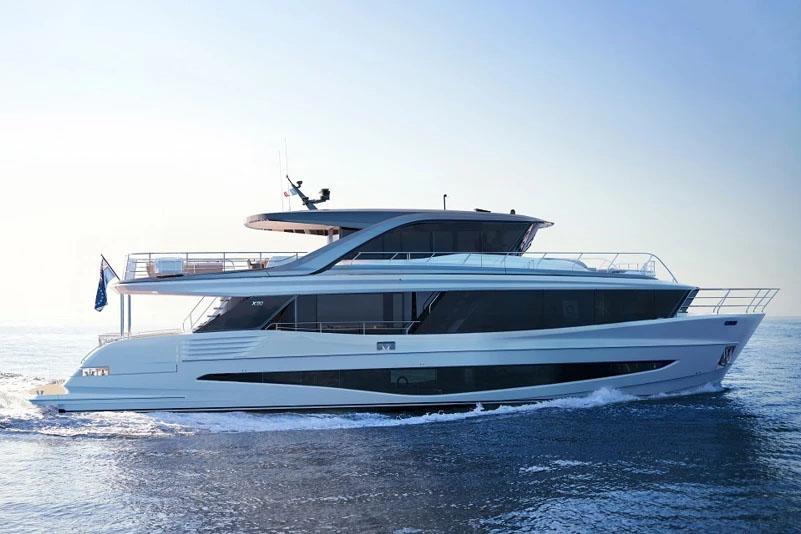 2025 Princess X90, - boats.com