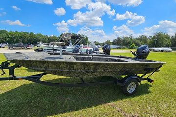 2026 Tracker Grizzly 1654 T Sportsman