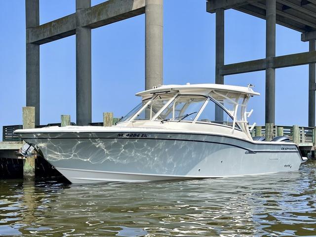 2019 Grady-White Freedom 325