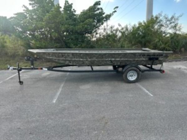 2025 Tracker Grizzly 1754 Jon