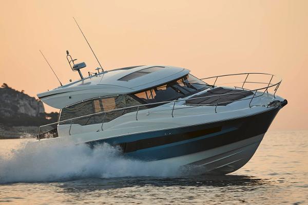 2021 Prestige 460S