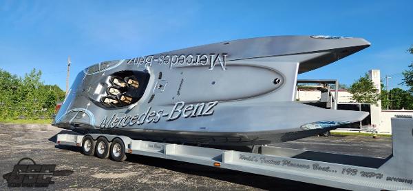 MTI 44 AMG TRIBUTE 2007 MTI 44 AMG TRIBUTE powerboat on a trailer, featuring Mercedes-Benz branding.