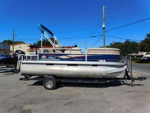 Sun Tracker Bass Buggy 18 DLX