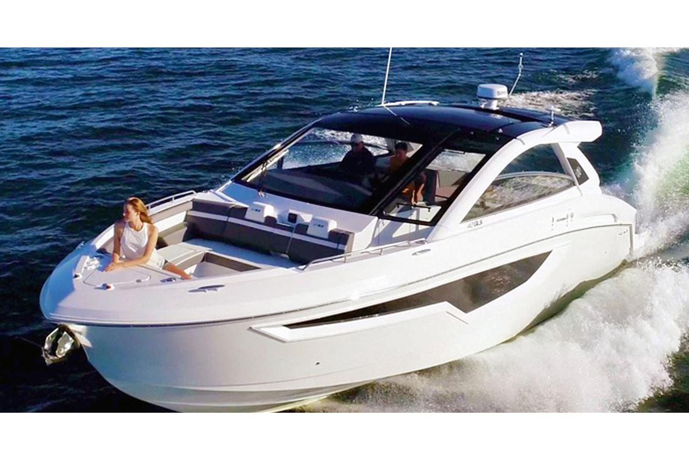 Cruisers Yachts Boat image