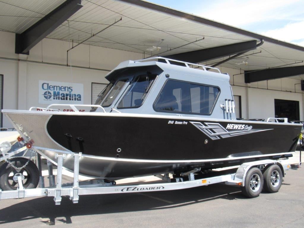 2025 Hewescraft 240 Ocean Pro HT