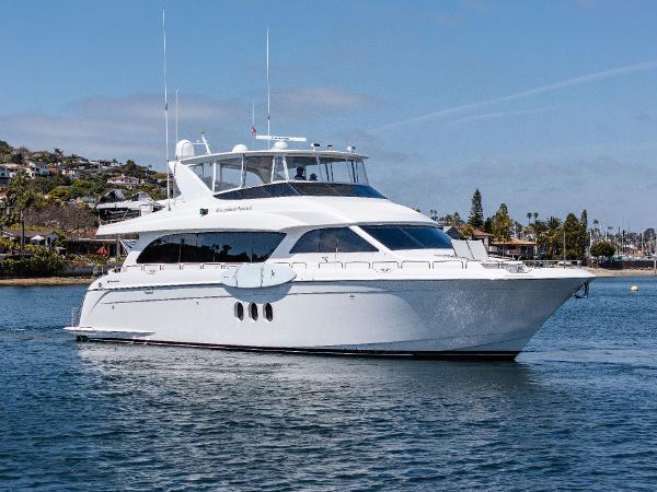 2008 Hatteras 72 Motor Yacht