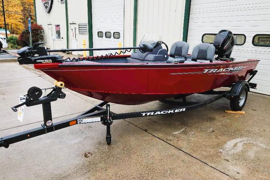 Tracker Super Guide V-16 SC