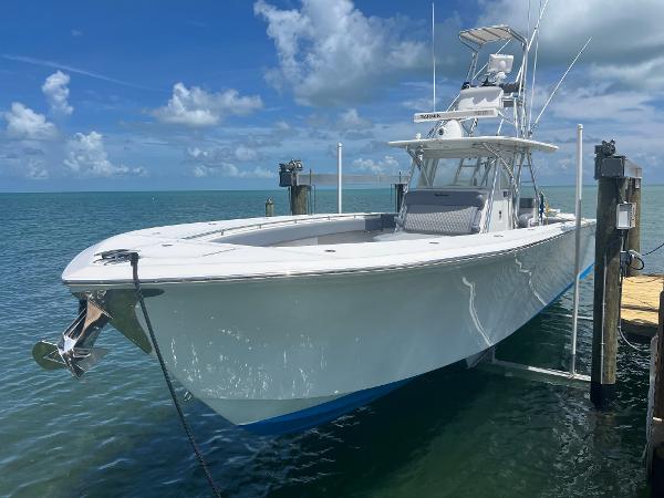 SeaHunter 41 Tournament 2015 SeaHunter 41 Tournament boat docked on a sunny day.
