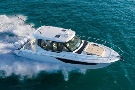 2021 Boston Whaler 405 Conquest Naples Florida Boats Com