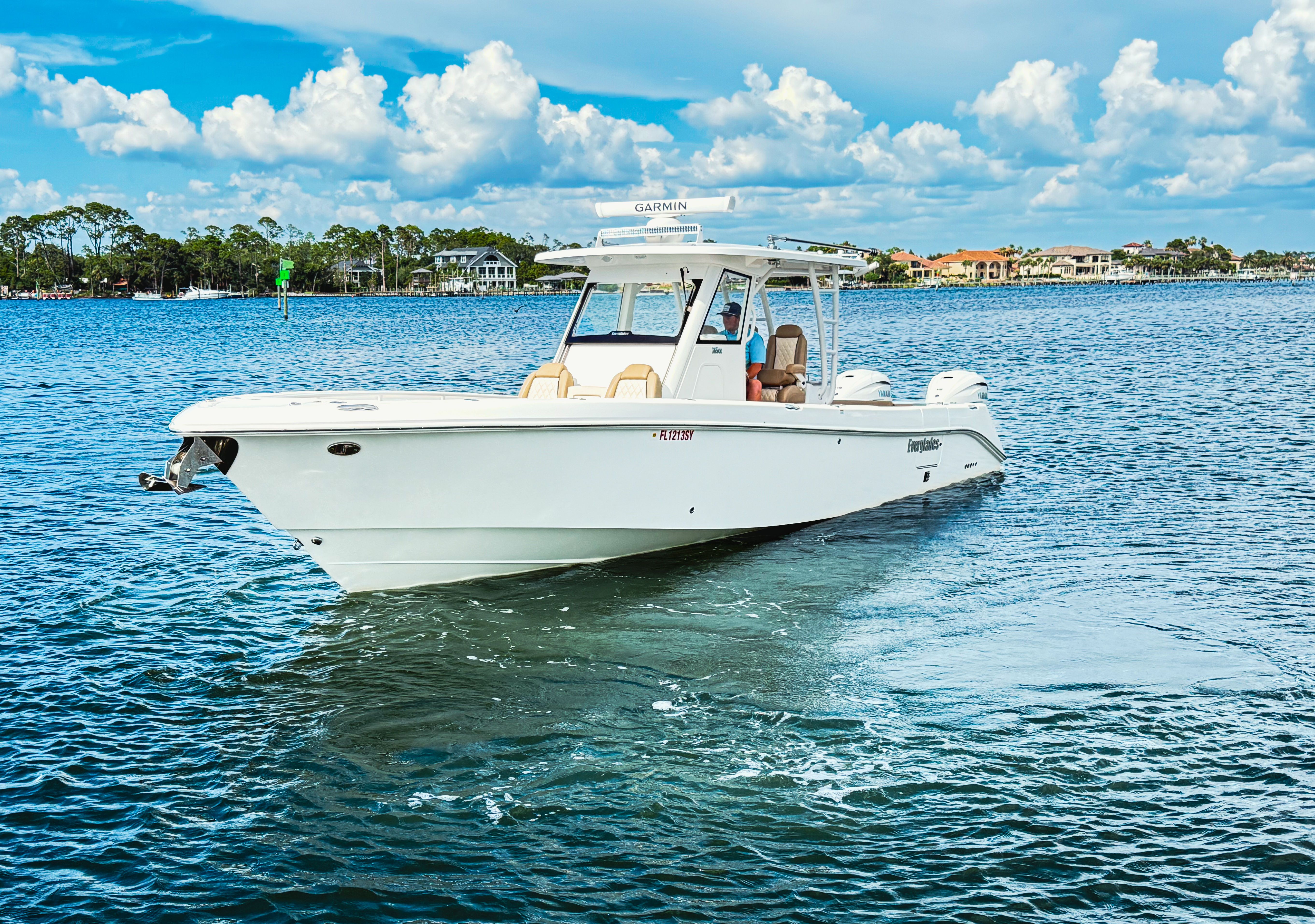 2021 Everglades 365 CC