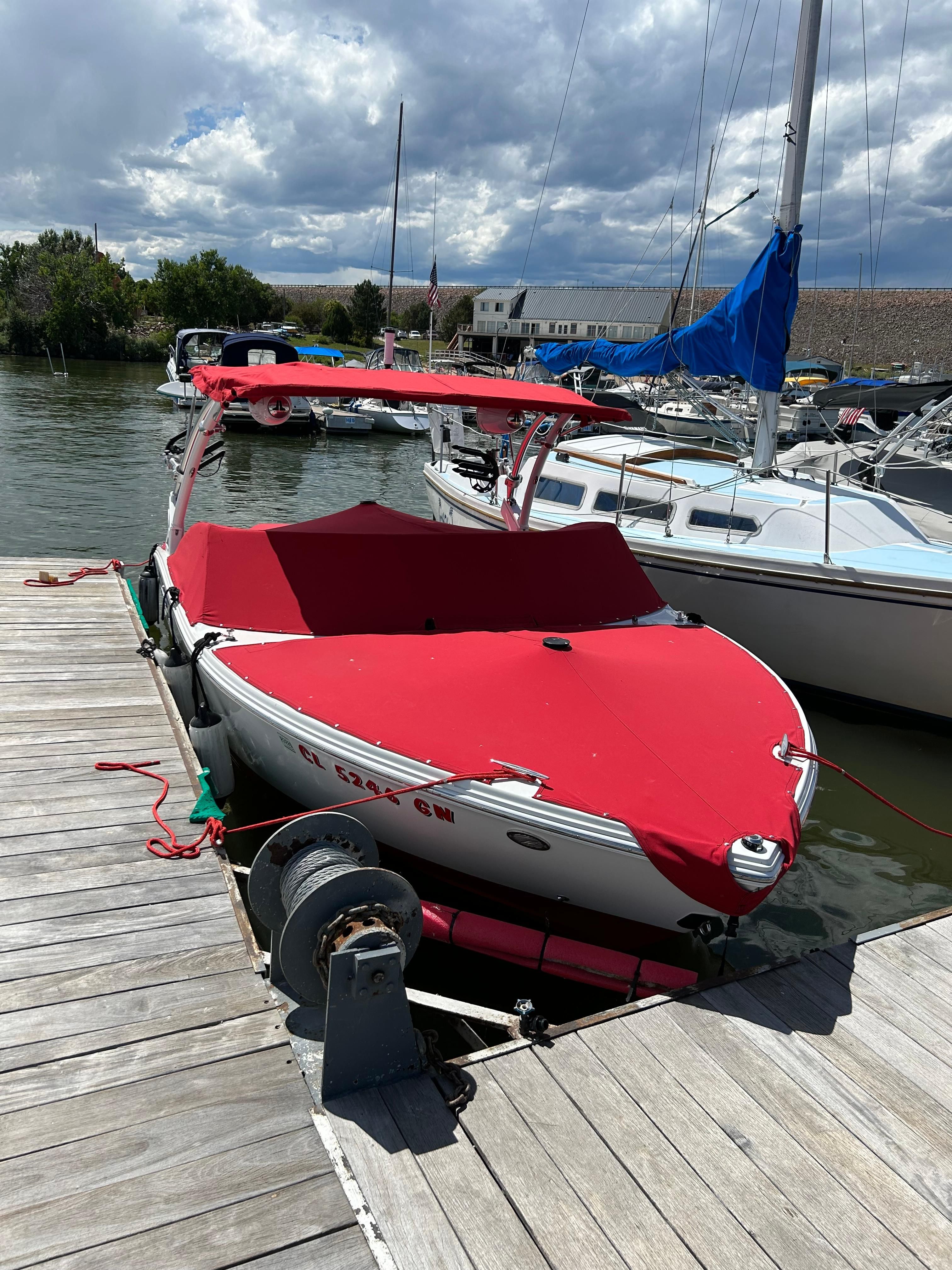 2019 Cobalt CS23 Surf