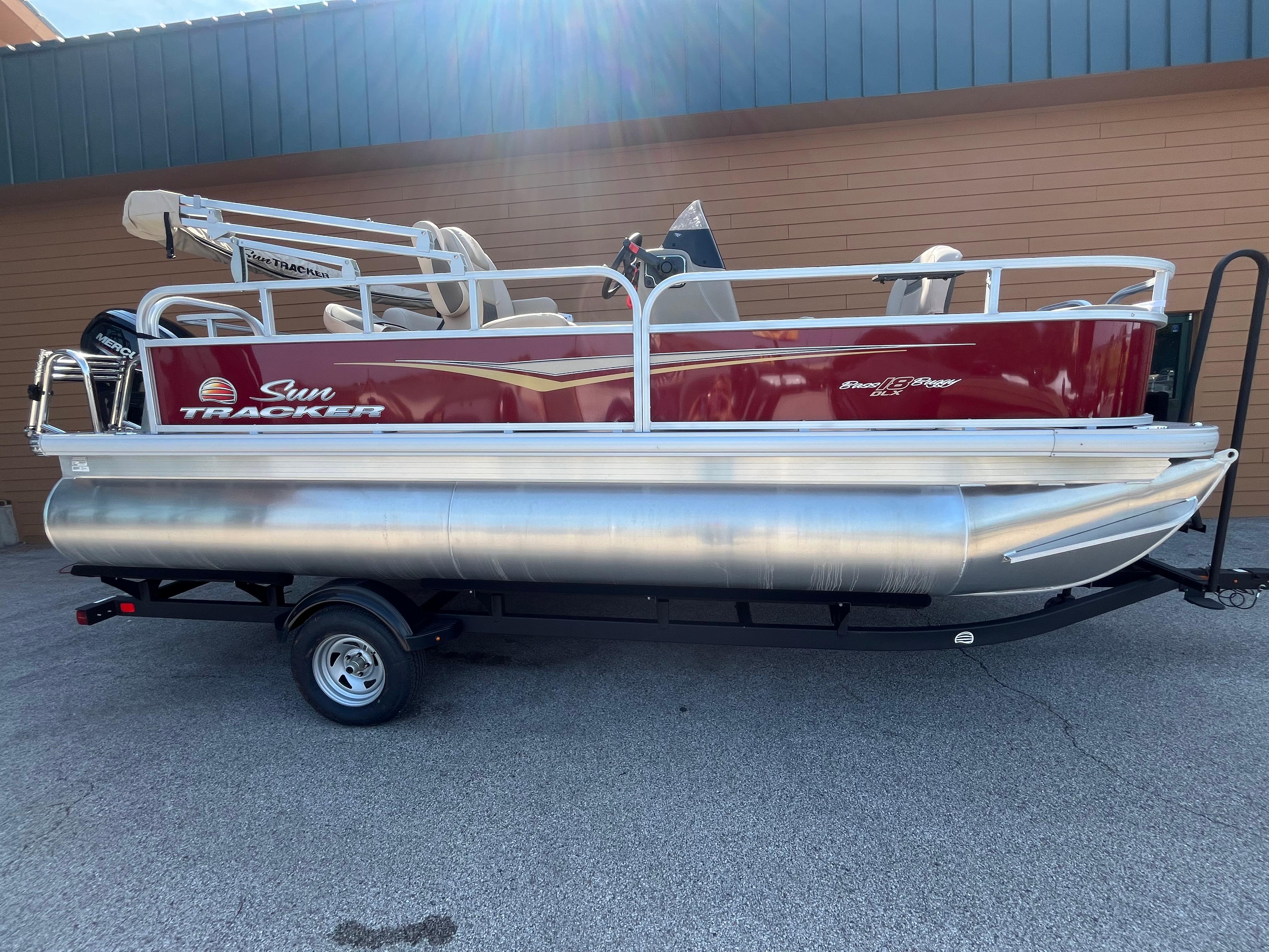 2025 Sun Tracker Bass Buggy 18 DLX
