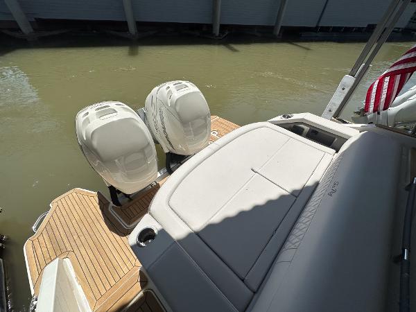 2023 Sea Ray SLX 310 Outboard