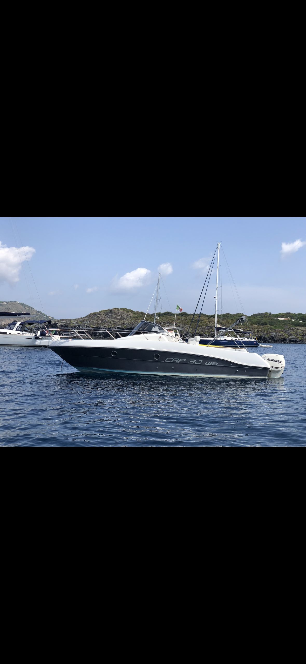 2011 Capelli CAP 32 WA