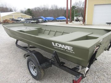 2026 Lowe 1852MT Aura Jon