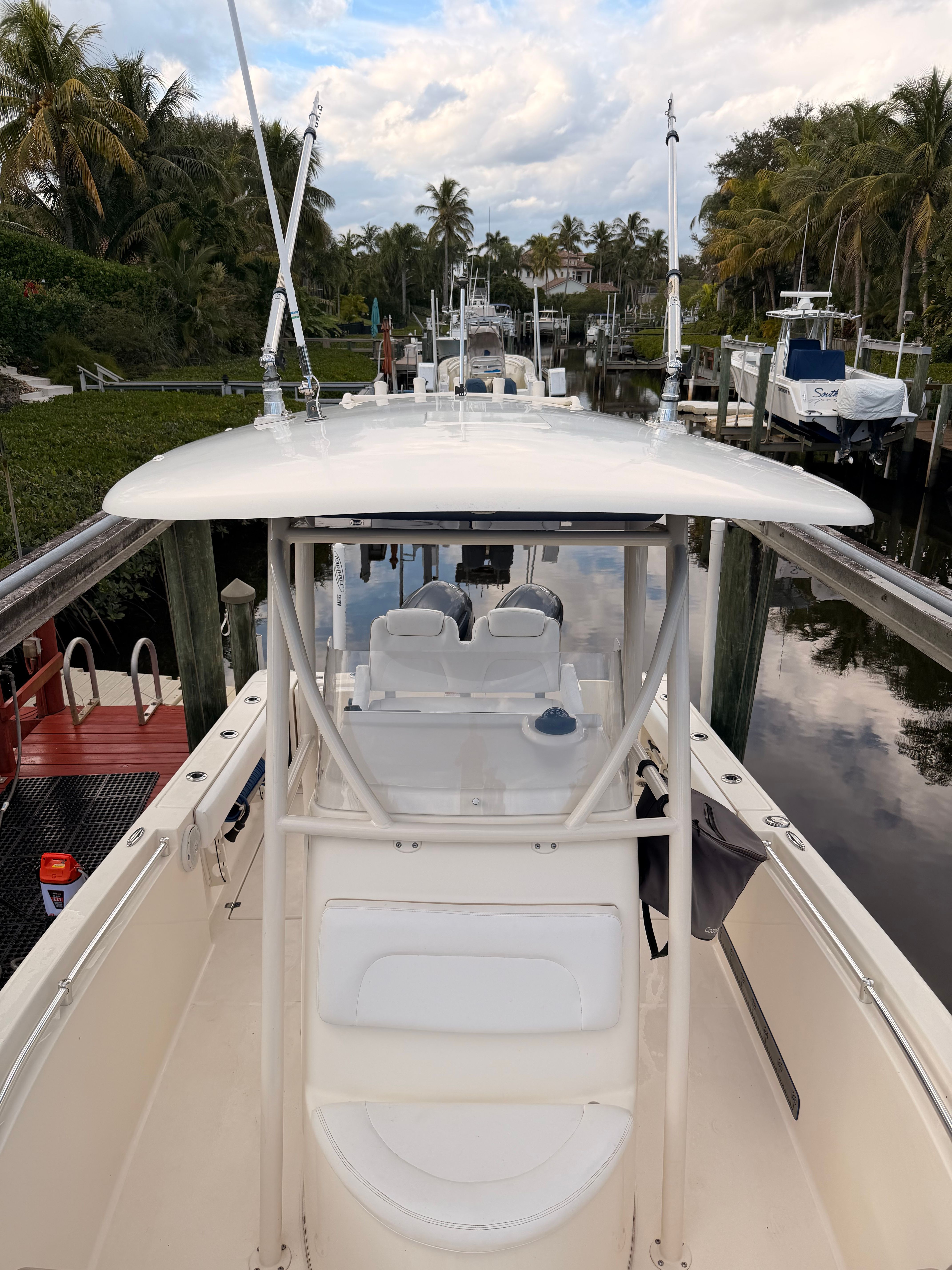 2015 Cobia 237 Center Console