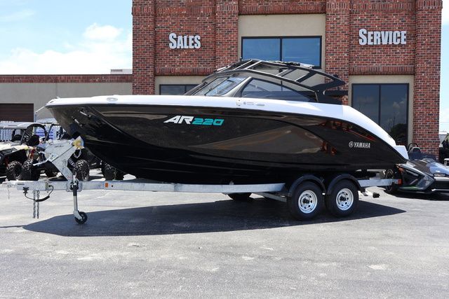 2025 Yamaha Boats AR220-BLACK-GALVANIZED