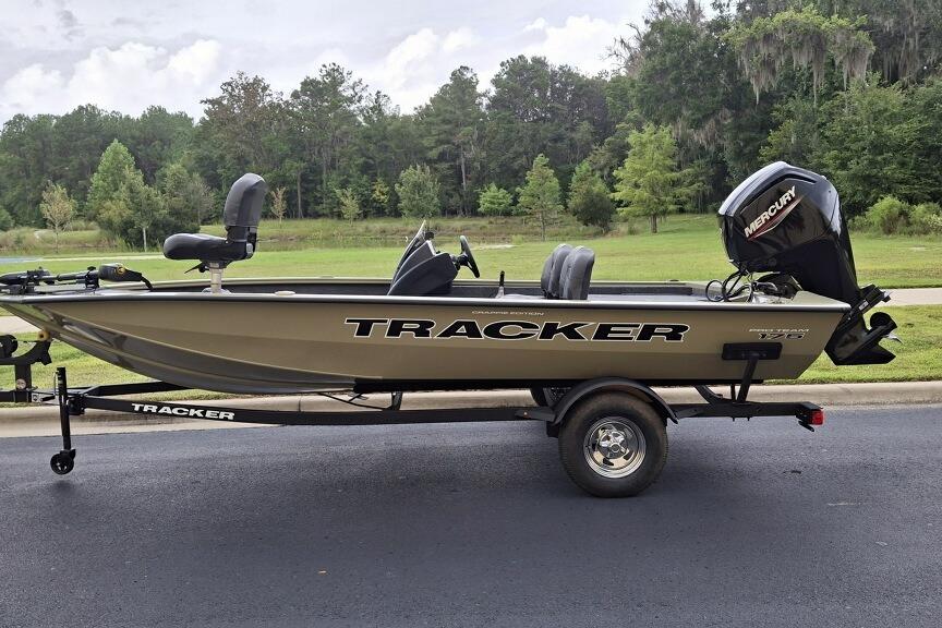 2026 Tracker Pro Team 175 Crappie Edition