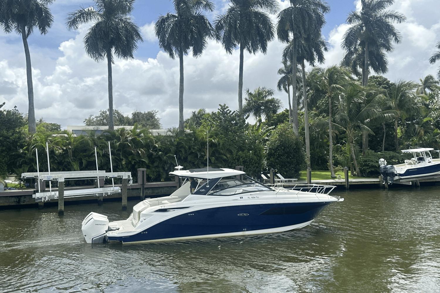 2025 Sea Ray Sundancer 320 Outboard, Venice Florida