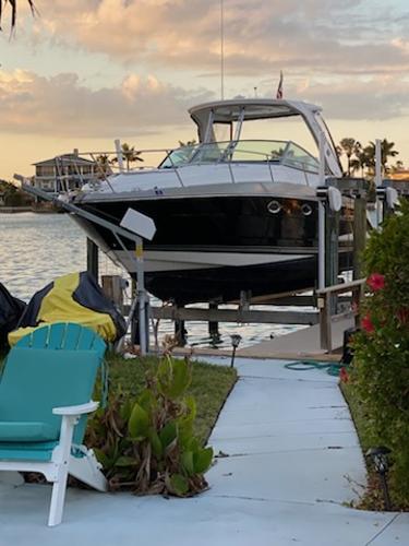 2018 Monterey 335 Sport Yacht