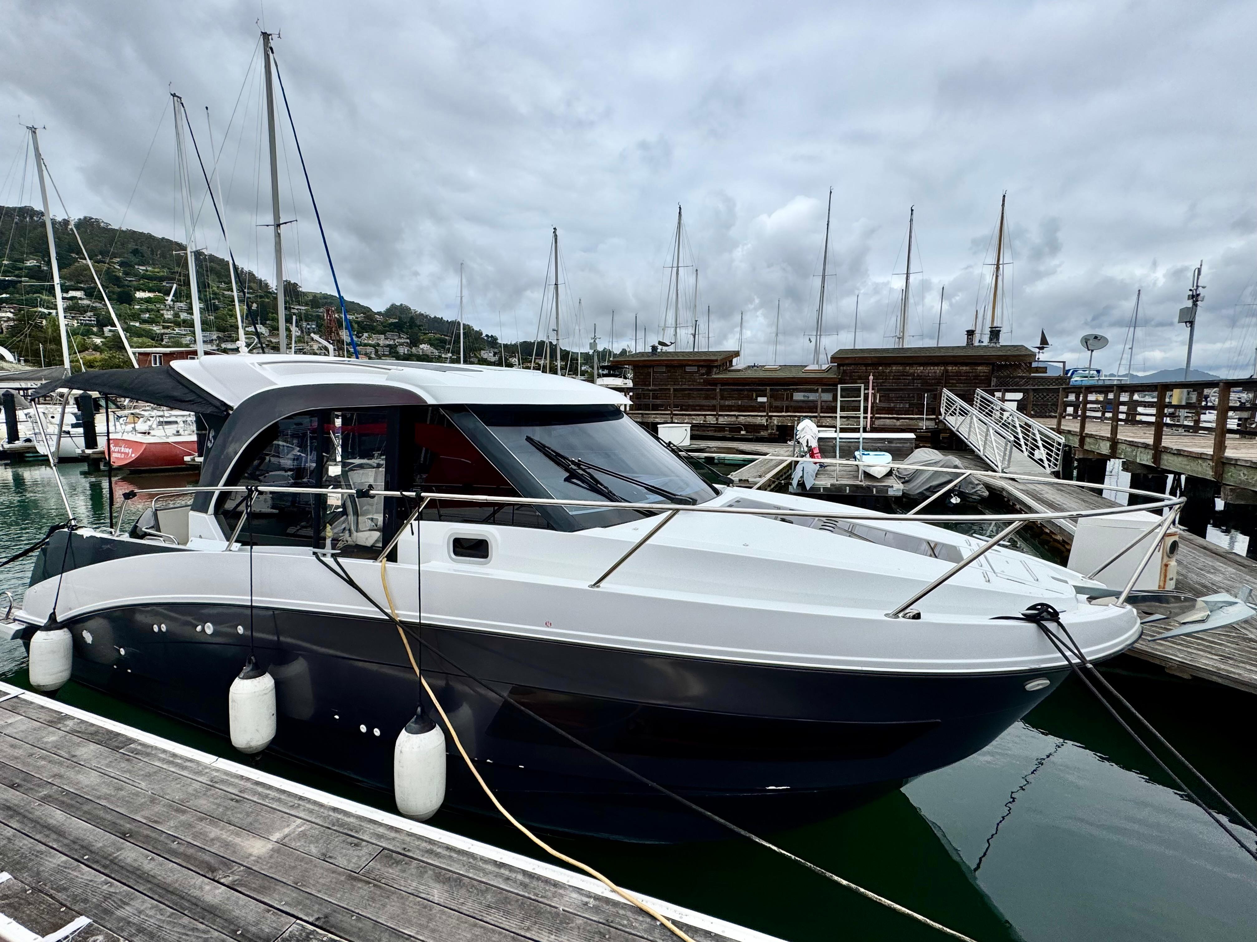 Beneteau Antares 9