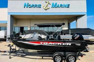 Tracker Targa V-18 Combo 2026 Tracker Targa V-18 Combo boat at Norris Marine dealership.