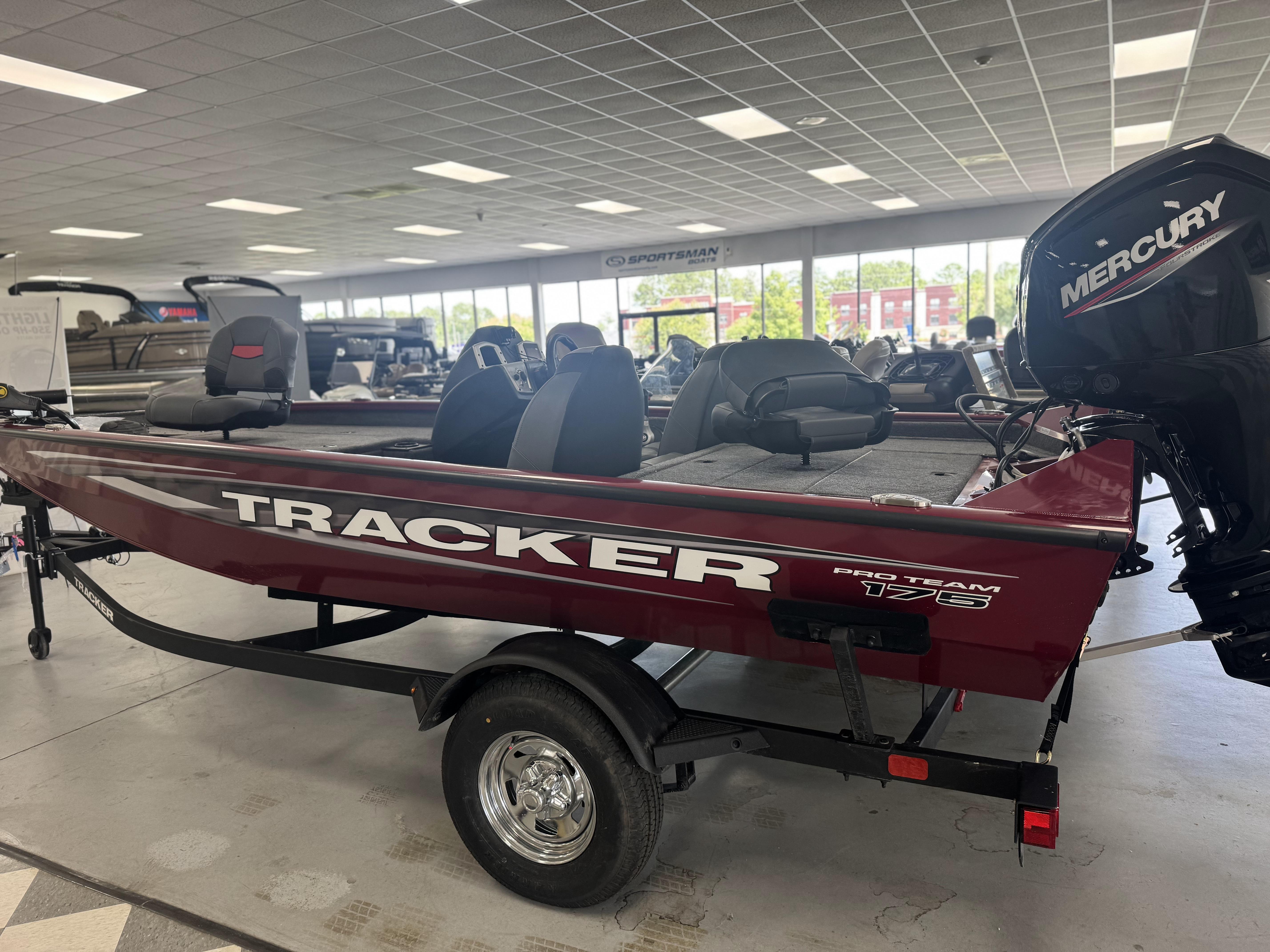 2025 Tracker Pro Team 175