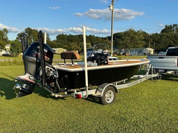 2022 Sea Pro 172 Bay
