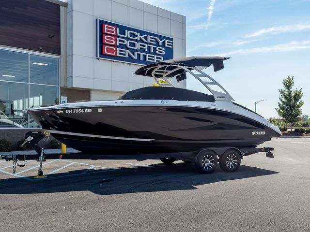 2024 Yamaha Boats 252SD