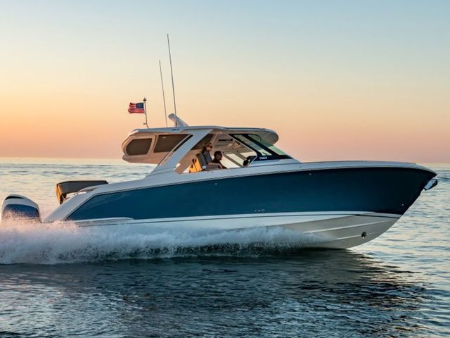 2019 Tiara Sport 38 LS