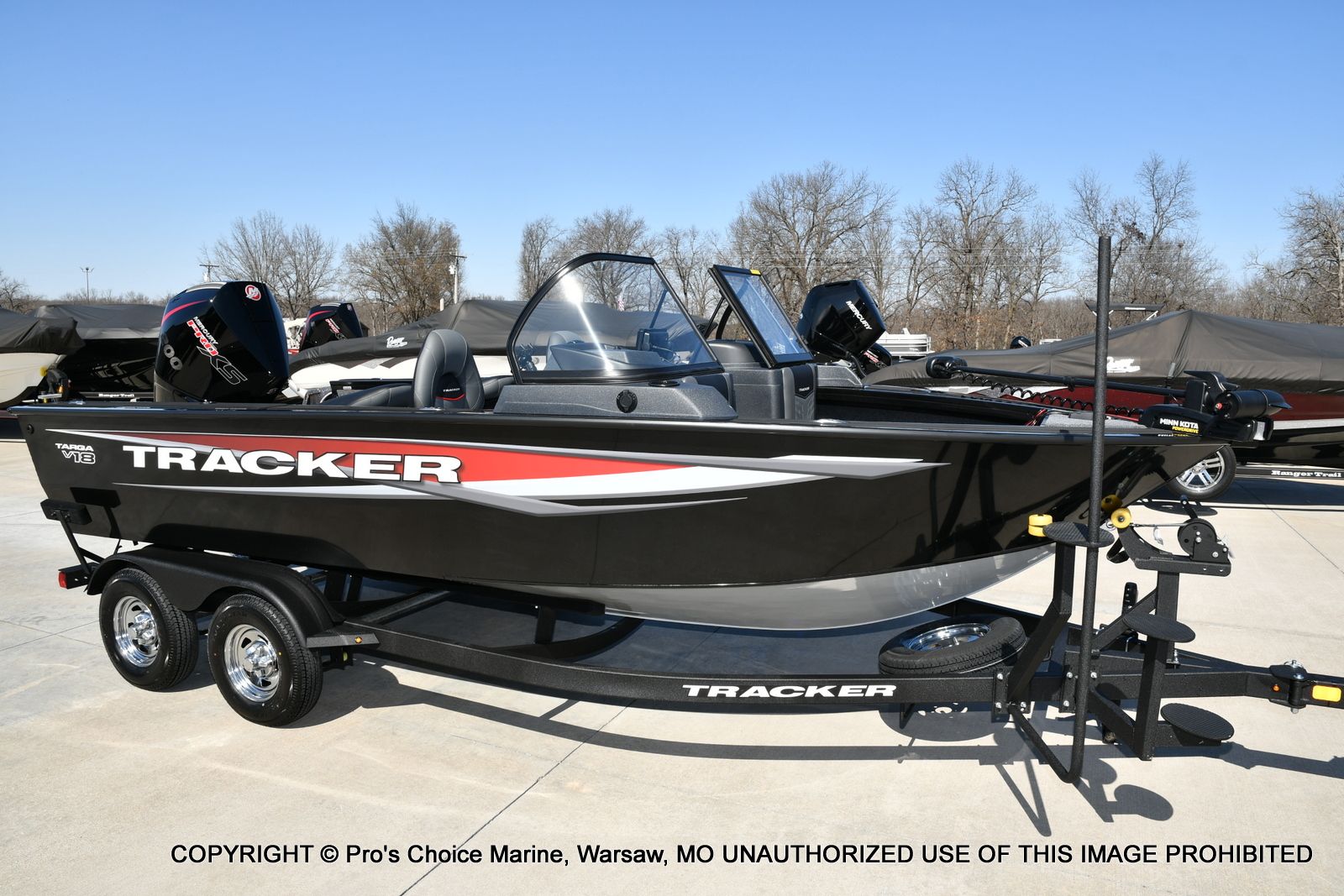 Tracker TARGA V-18 WT w/200HP Pro-XS