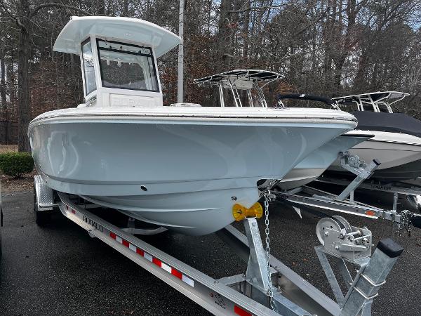 2024 Robalo 266 Cayman