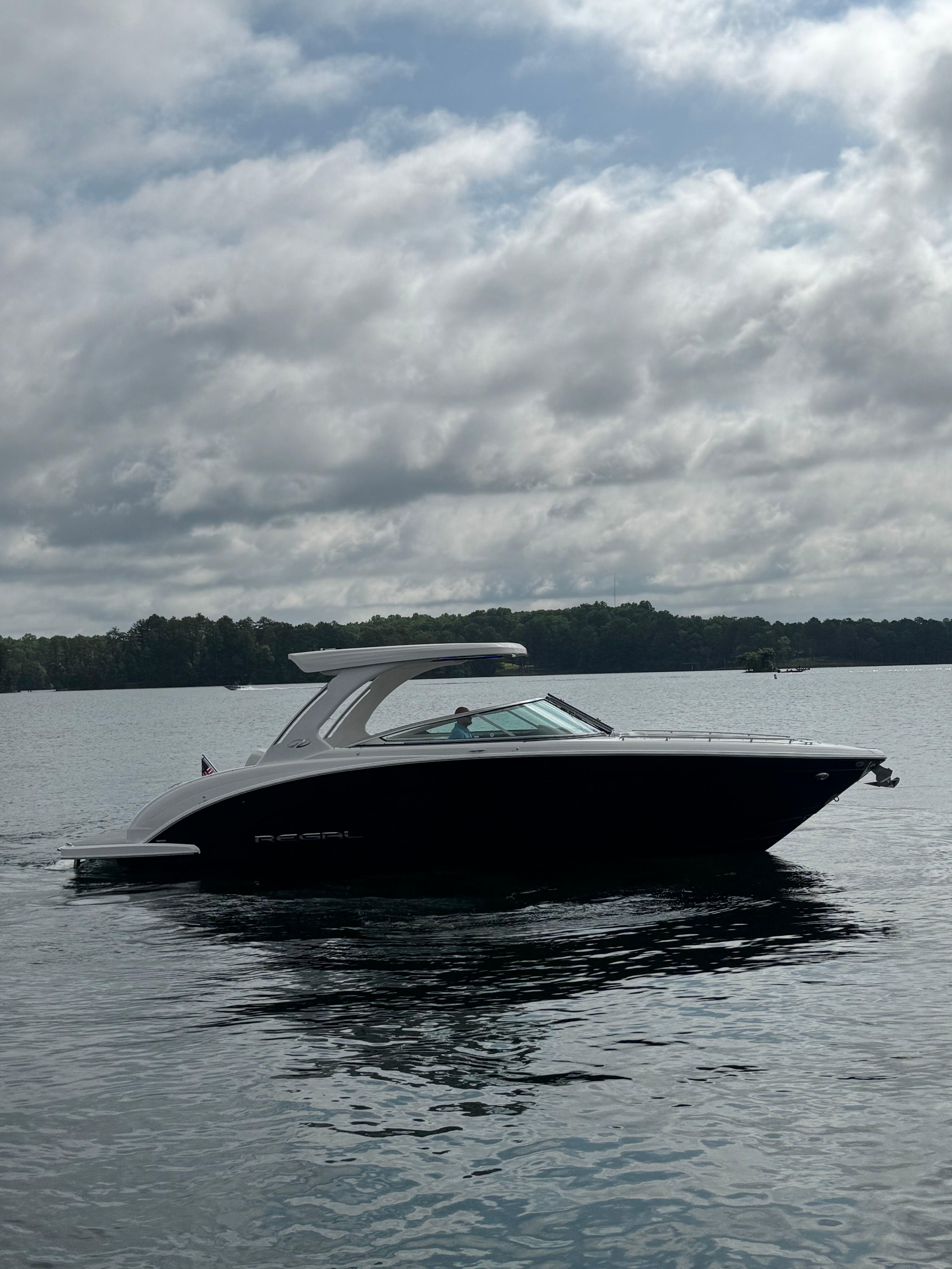 2025 Regal 3300