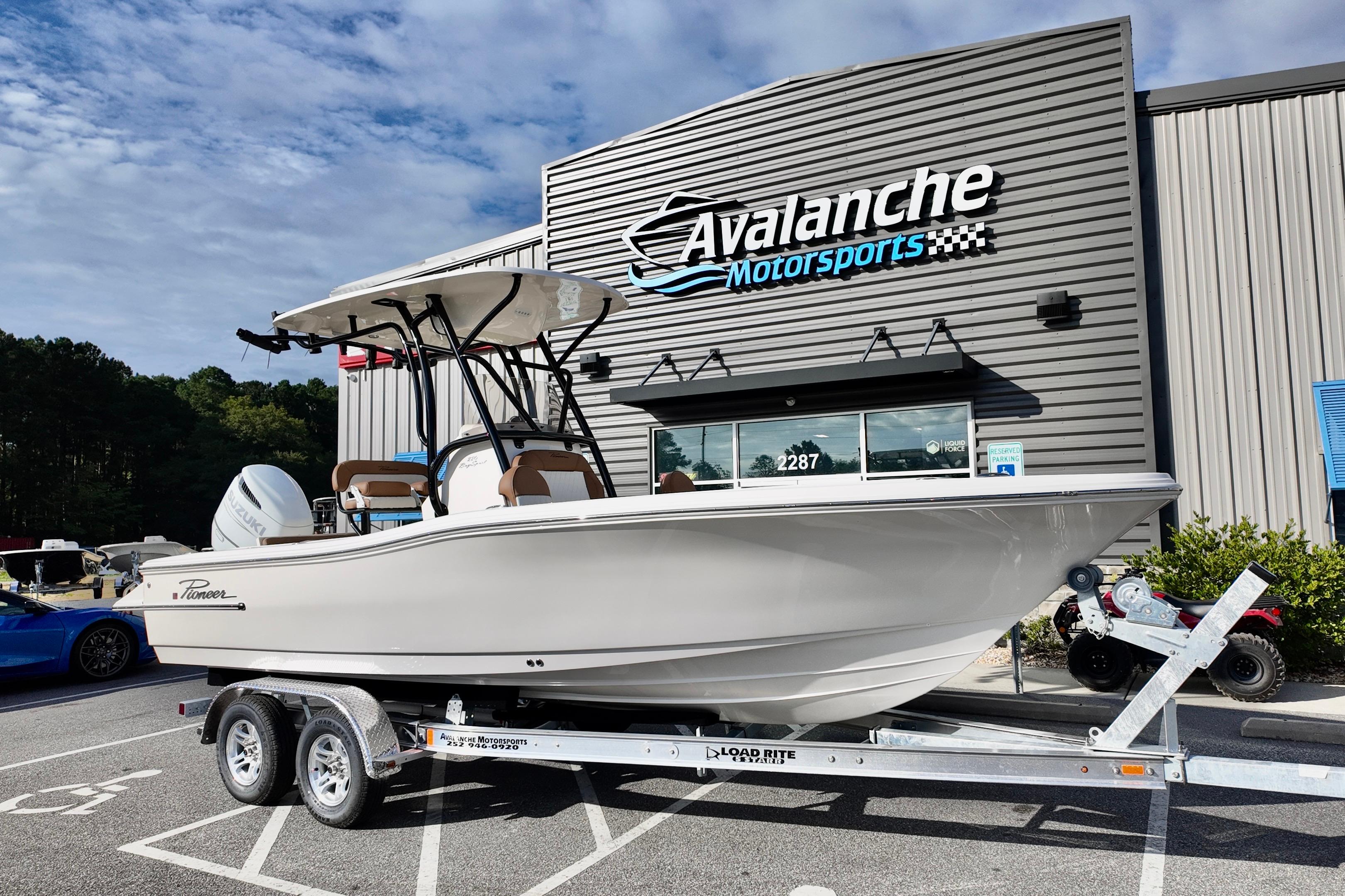 2026 Pioneer 220 Bay Sport